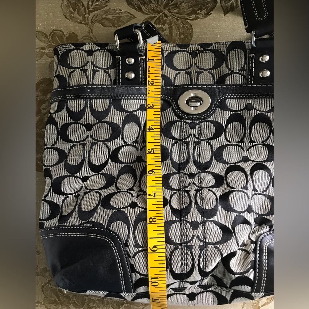 Coach handbag - Picture 10 of 10